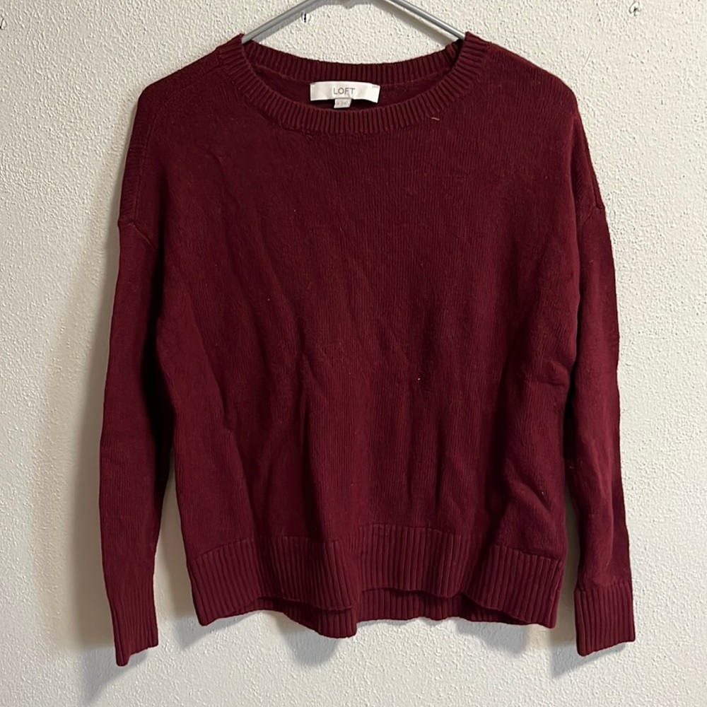 Maroon sweater